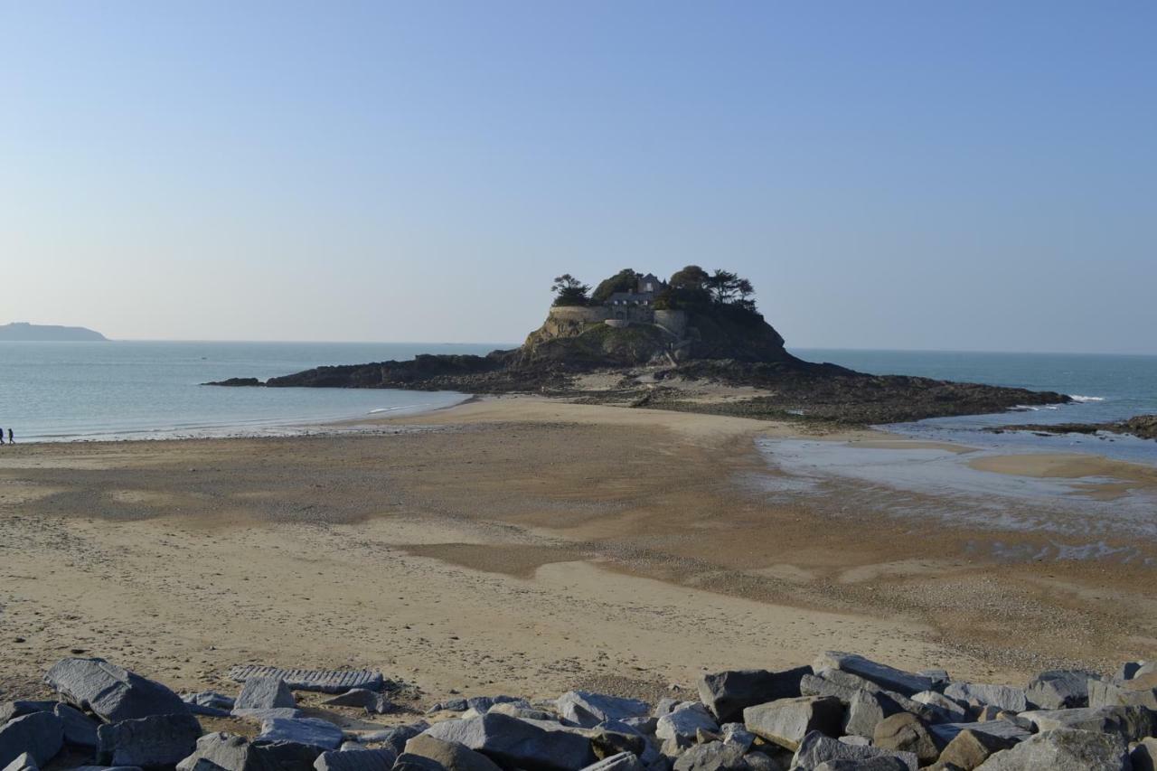 Vue Sur Mer Cancale Exterior foto